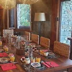 Bed & Breakfast La Masia Del Taulat D'hotes Llo