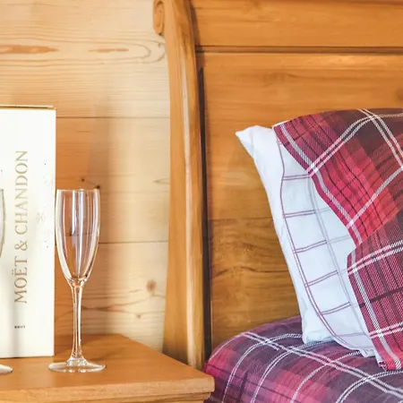 La Masia Del Taulat D'hotes Llo